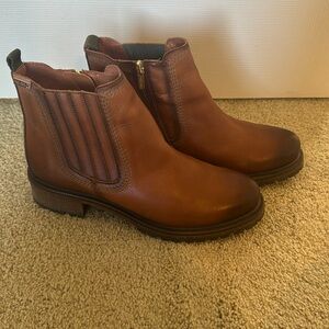 Pikolonos Woman’s Boot Size 11/42